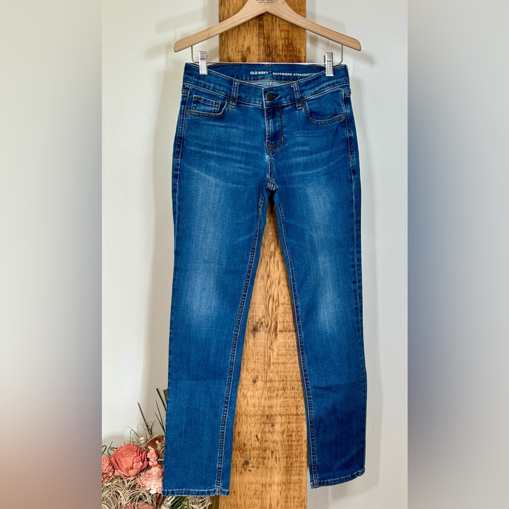 Old Navy Women's Boyfriend Straight Leg Jeans in Classic Blue